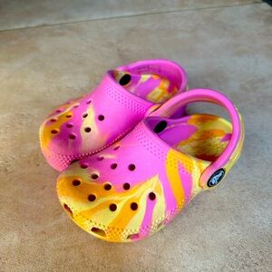 Toddler Crocs 6c